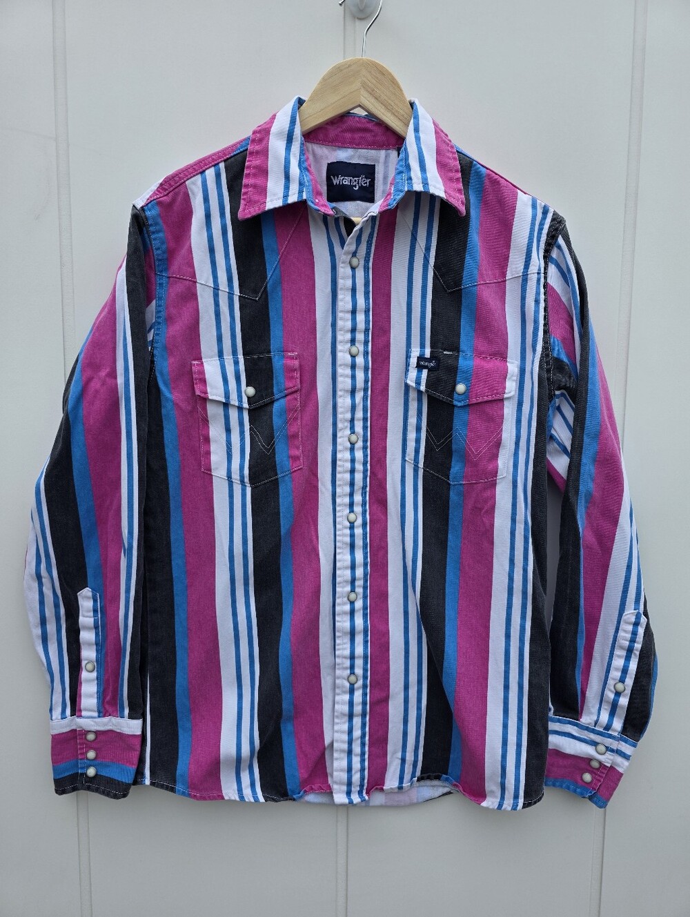 Wrangler Brushpopper Pearl Snap Button Shirt Pink Blue Stripes Mens Small